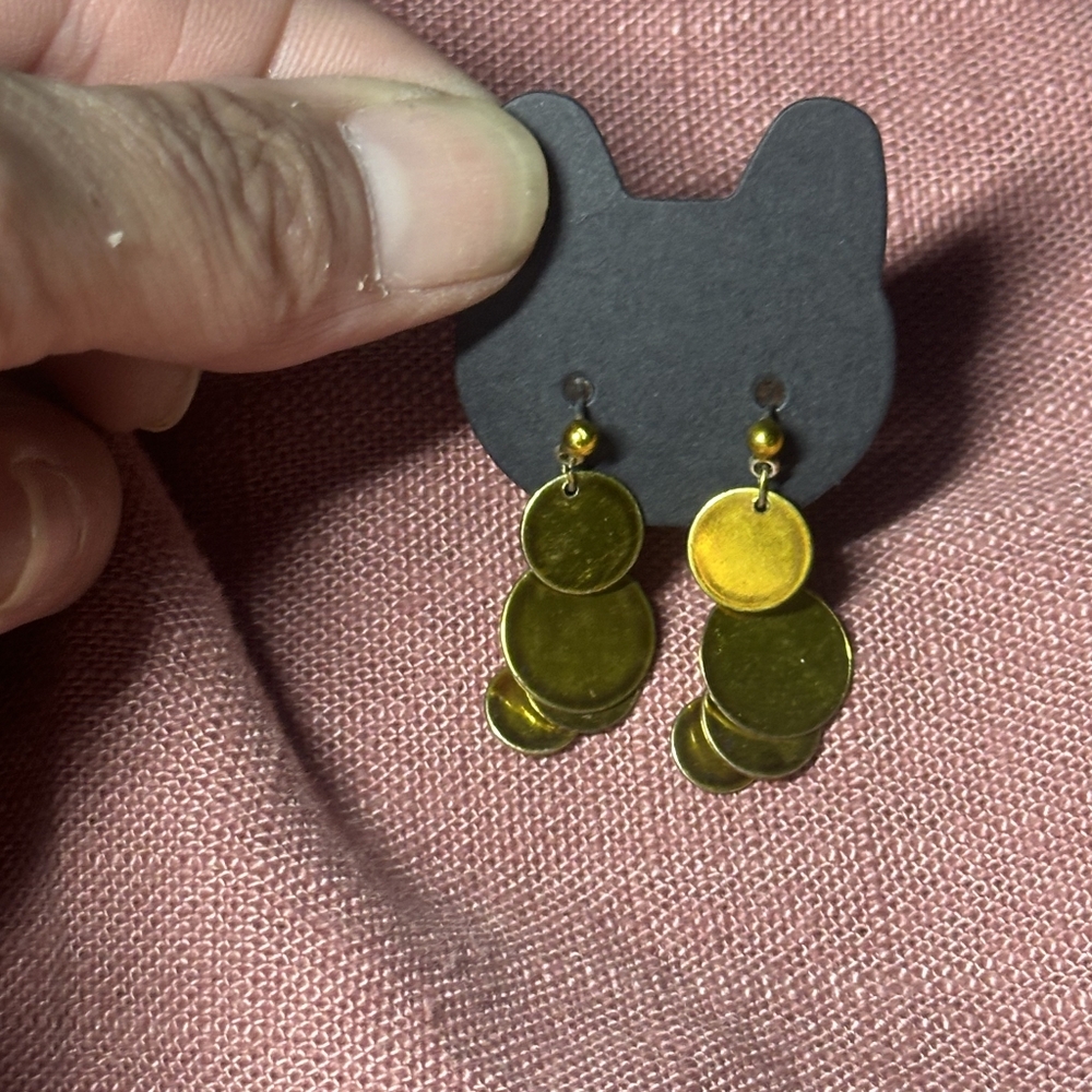 Costume Earrings Gold Tone Dangle